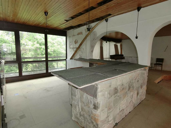 1970s modern renovation project in Almondbury, West Yorkshire