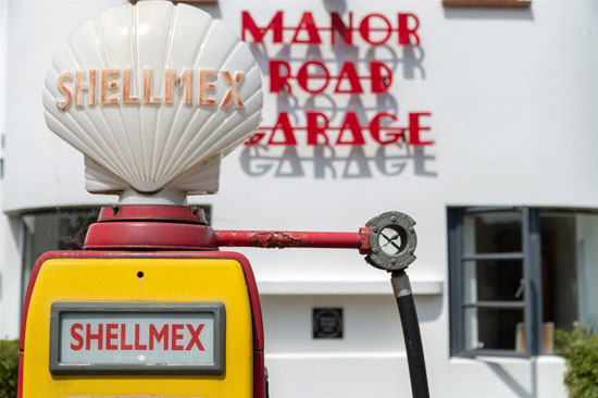 Apartment in the 1930s Manor Road Garage in East Preston, West Sussex