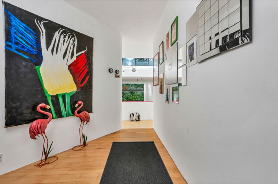 1970s David Shelley modern house in Ravenshead, Nottinghamshire