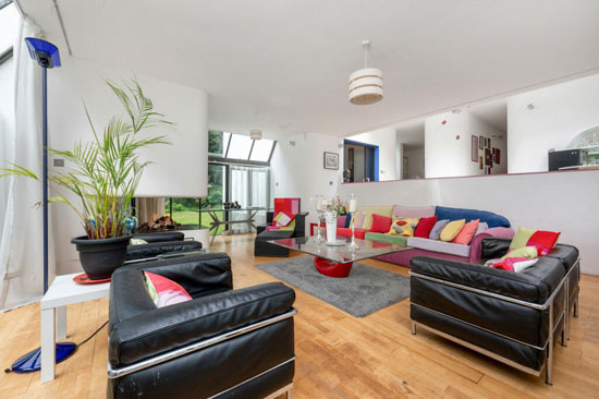 1970s David Shelley modern house in Ravenshead, Nottinghamshire