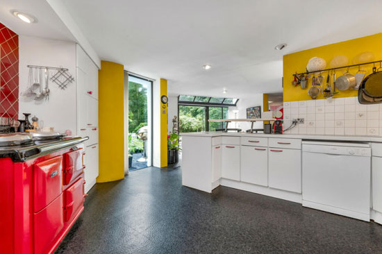 1970s David Shelley modern house in Ravenshead, Nottinghamshire