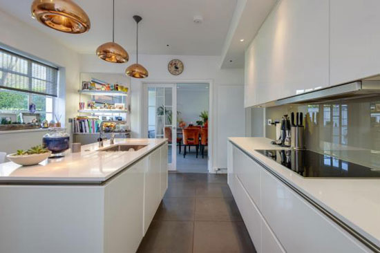 1930s grade II-listed art deco property in Lytton Close, London N2