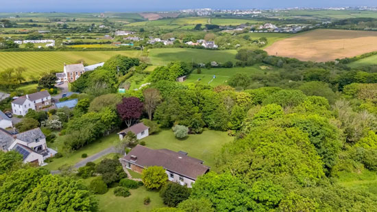 1960s David Wall midcentury modern house in Newquay, Cornwall