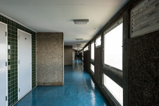 Apartment in Erno Goldfinger’s Trellick Tower, London W10