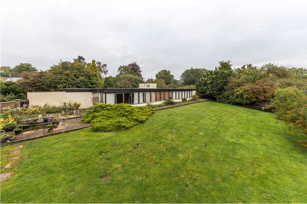 In need of renovation: 1960s modernist property in Welwyn, Hertfordshire