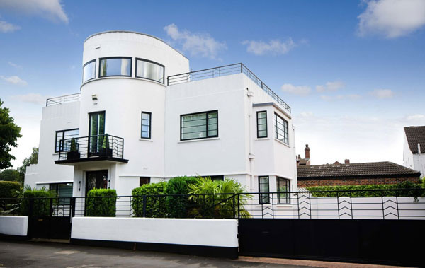 1. 1930s Blenkinsopp and Scratchard art deco property in Castleford, Yorkshire