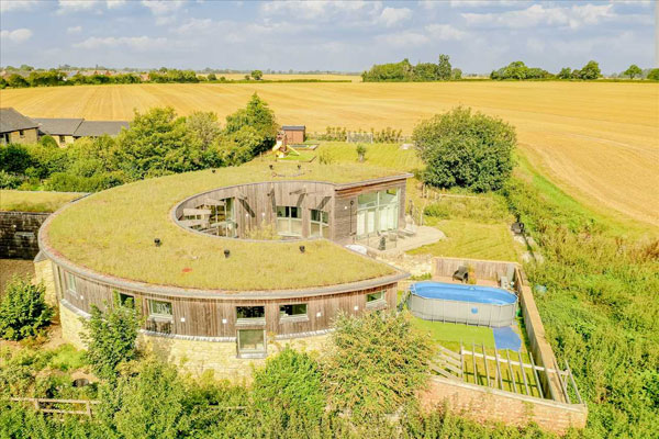 Grand Designs Roundhouse in Deanshanger, Buckinghamshire