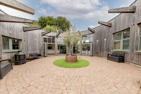 Grand Designs Roundhouse in Deanshanger, Buckinghamshire