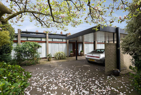 13. 1960s Peter Foggo-designed single-storey modernist property in London SW19