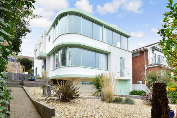 15. 1930s art deco house in Brighton, East Sussex