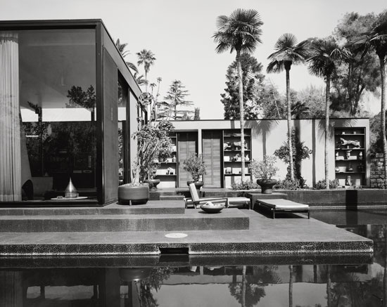 William L. Pereira & Associates, Pereira Residence, Los Angeles, 1964. Picture credit: courtesy of the Estate of Marvin Rand (page 157)