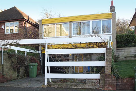 18. 1960s three-bedroom detached house in London SE23