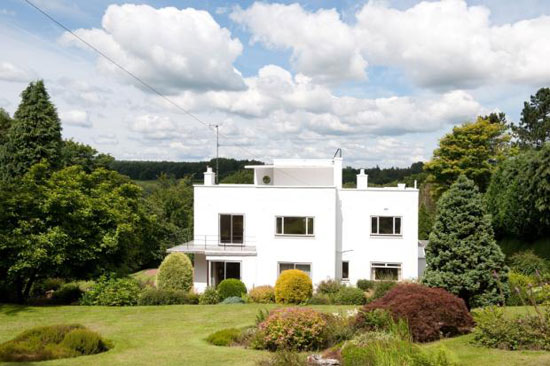 Four-bedroom 1930s art deco house in Harrogate, Yorkshire