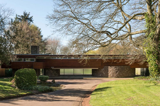 1960s Robert Harvey-designed midcentury modern property in Kenilworth, Warwickshire