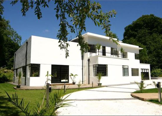 1930s Mollie Taylor-designed Kilowatt House art deco property in Bath, Somerset