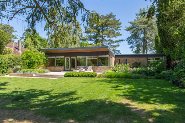 28. 1960s midcentury modern house in Uckfield, East Sussex