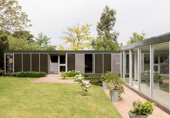 1960s Michael Manser-designed single-storey modernist property in Ashtead, Surrey