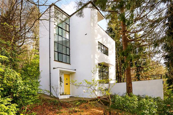 31. 1930s grade II-listed modernism: Amyas Connell and Basil Ward-designed Third Sunhouse in Amersham, Buckinghamshire