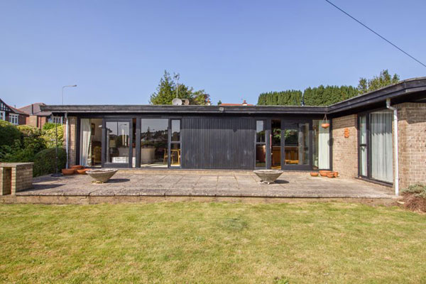 31. 1960s midcentury modern house in Penarth, Vale of Glamorgan