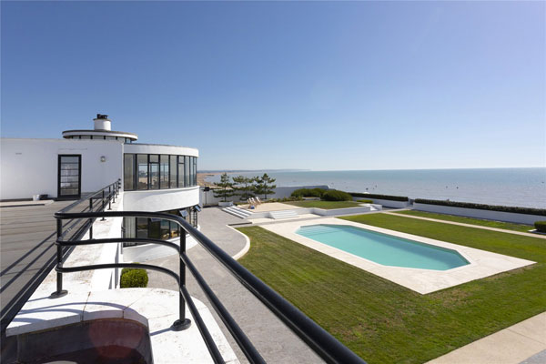 4. C. Evelyn Simmons art deco house in Pevensey Bay, East Sussex