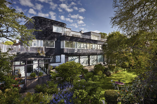 5. 1930s grade II-listed Walter Gropius-designed modernist property in London SW3