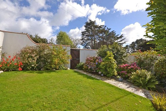 1960s Michael Newberry-designed modernist property in Falmouth, Cornwall