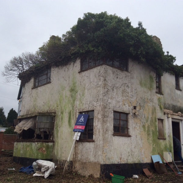 For demolition: 1930s art deco house in Rayners Lane, London