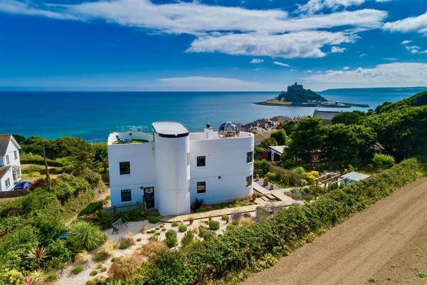 Coastal art deco-style property in Marazion, Cornwall