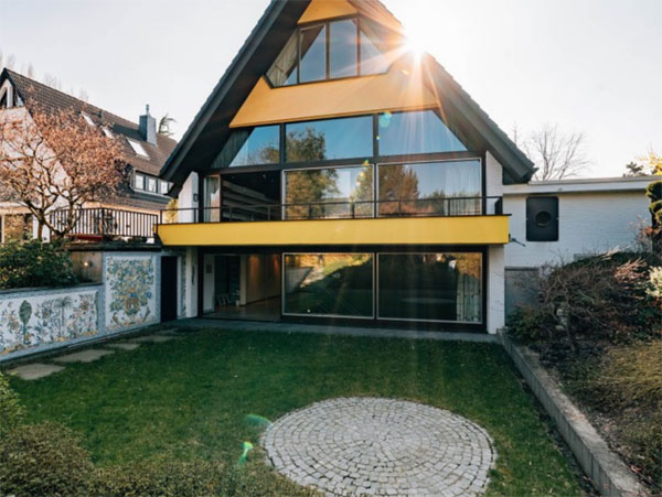 1970s modernist house with a bar in Dellbruck, Cologne, Germany