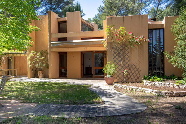 1960s Jean-Pierre Frapolli modern house near Aix-en-Provence, southern France