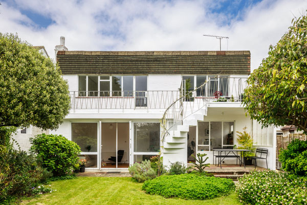 1930s Eugen Kaufmann modern house in Angmering-on-Sea, West Sussex