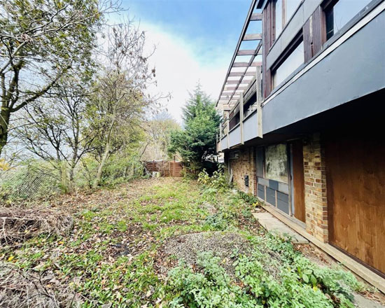 1960s modern renovation project in Almondbury, West Yorkshire