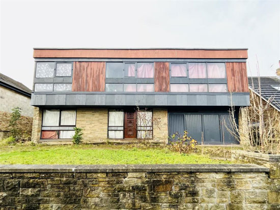 1960s modern renovation project in Almondbury, West Yorkshire