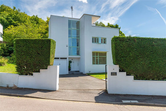 Connell and Ward’s First Sun House in Amersham, Buckinghamshire
