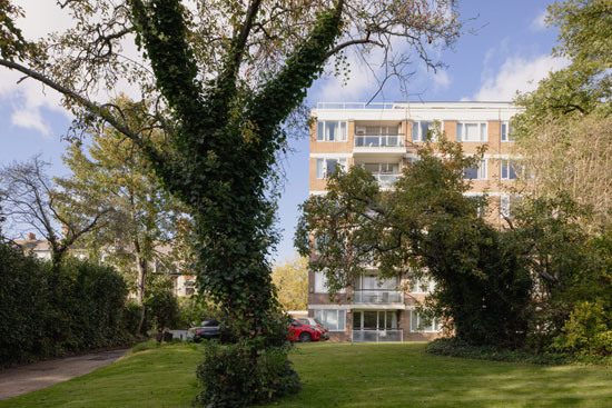 1960s midcentury modern apartment in Altior Court, London N6