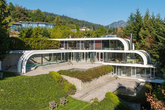 Arthur Erickson-designed Eppich 2 House in West Vancouver, British Columbia, Canada