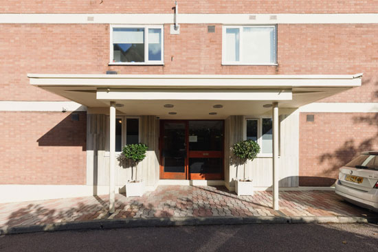 1960s midcentury modern apartment in Altior Court, London N6