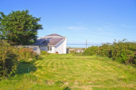 1970s coastal time capsule in Aberdesach, Gwynedd, North Wales