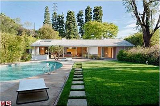 1950s Gregory Ain-designed Tufeld Residence in Studio City, California, USA
