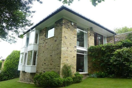 1960s Arthur Quarmby-designed modernist property in Almondbury, Huddersfield, West Yorkshire