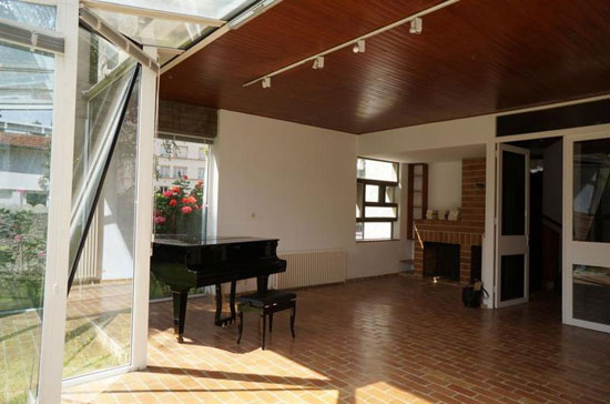 1960s Alain Chomel-designed modernist property in Bron, eastern France