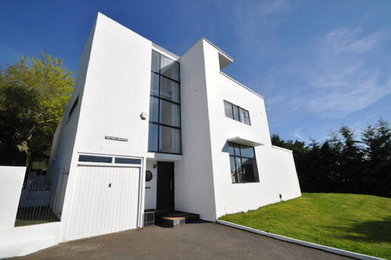 On the market: The First Sun House – 1930s Connell and Ward-designed modernist property in Amersham, Buckinghamshire