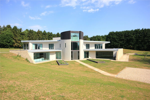 Contemporary modernist property in Andoversford, Gloucestershire