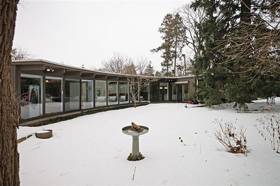 1950s George Brigham-designed midcentury modern property in Ann Arbor, Michigan, USA