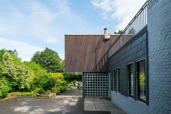 1960s Murray, Ward & Partners-designed modernist property in Arford, Hampshire