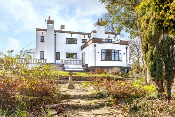 1930s art deco house in Oakenholt, Flintshire, North Wales