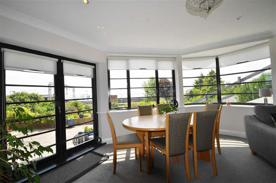 Two-bedroom art deco-style apartment in Leigh-On-Sea, Essex