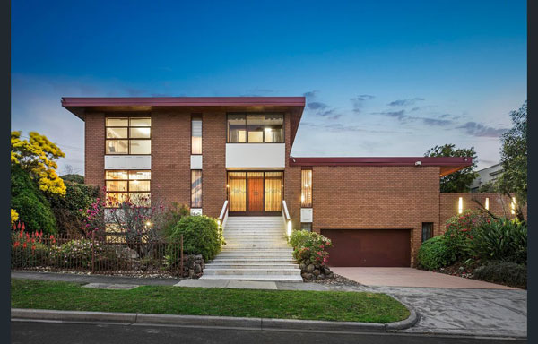 1970s modernist house in Balwyn North, Victoria, Australia