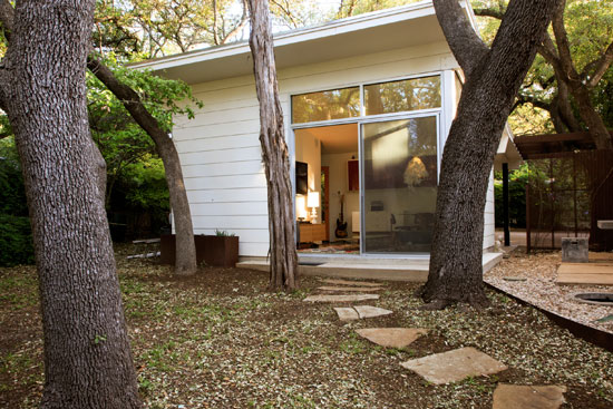 1960s midcentury modern property in West Lake Hills, Texas