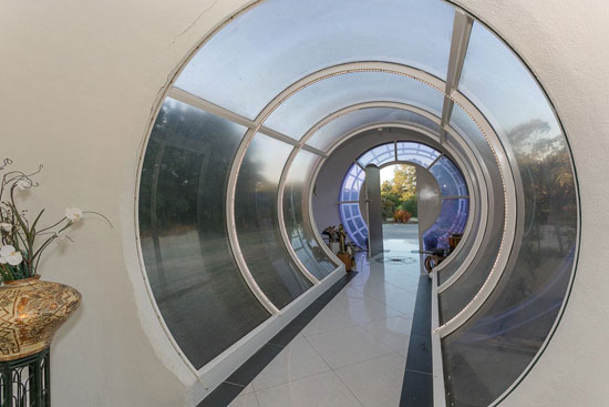 Graham Birchall Bubble House in Karalee Queensland, Australia